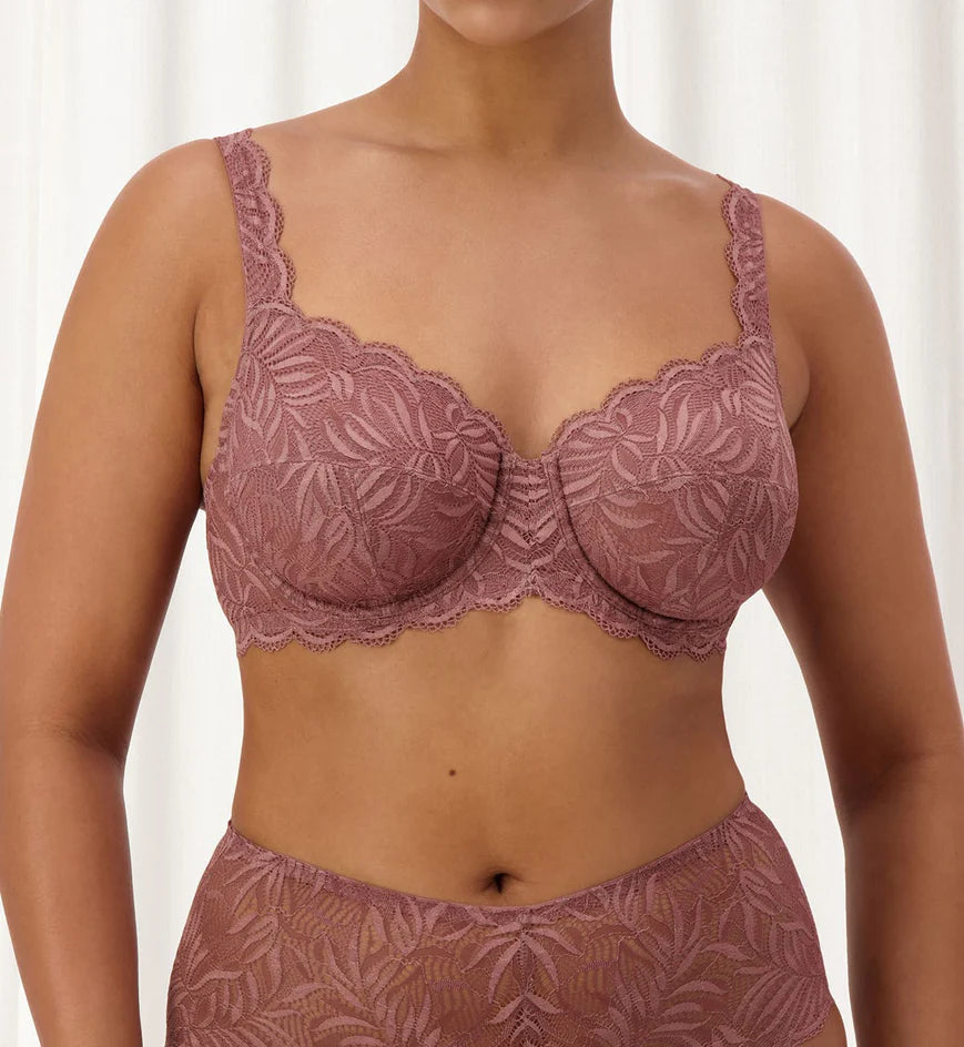 Triumph  Essential Lace Balconette Bra WHP (Cacao)