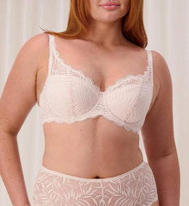 Triumph  Essential Lace Balconette Bra WHP (Nude Pink)