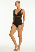 Load image into Gallery viewer, Sea Level Eclipse Longline Tri Tankini (Black)
